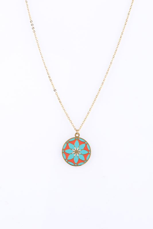 gold floral pendant necklace