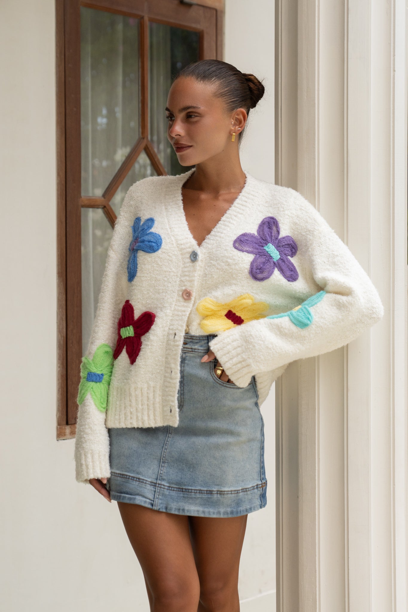files/Emilee_Multicolour_Floral_Knit_Cardigan_2.jpg files/Emilee_Multicolour_Floral_Knit_Cardigan_2.jpg