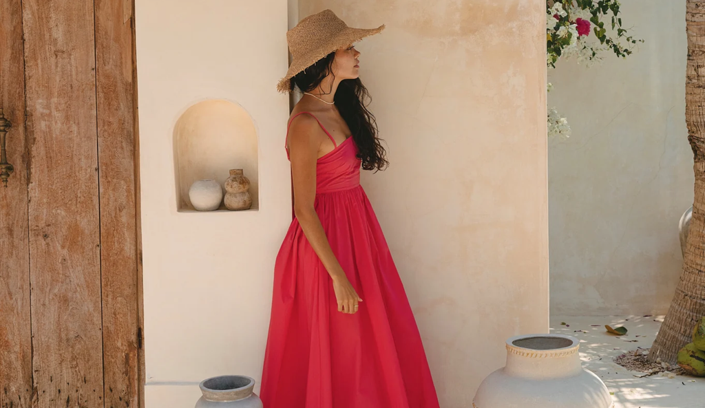 What Color of Shoes to Wear with Your Red Dress? What Color of Shoes to Wear with Your Red Dress?