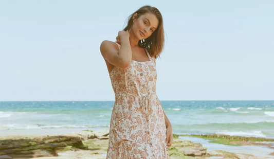 How To Dress Up In A Floral Dress?
