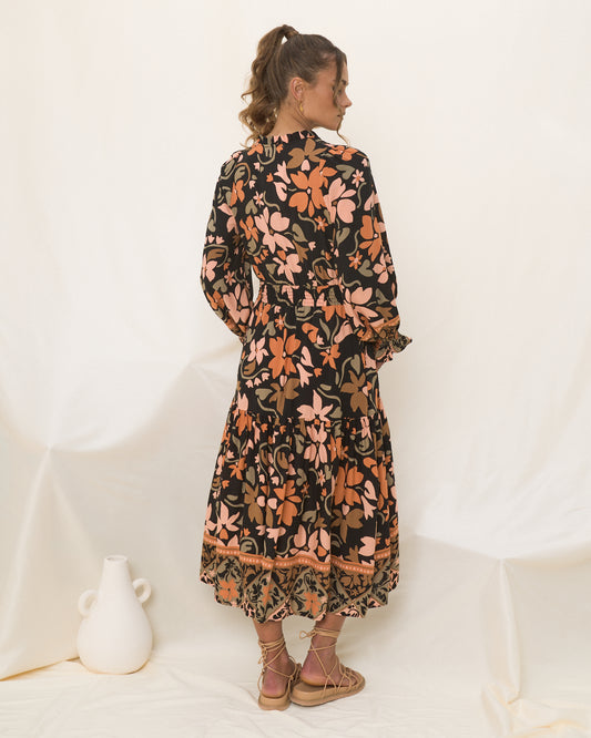 秋季黑橙花卉波西米亚风长袖中长连衣裙