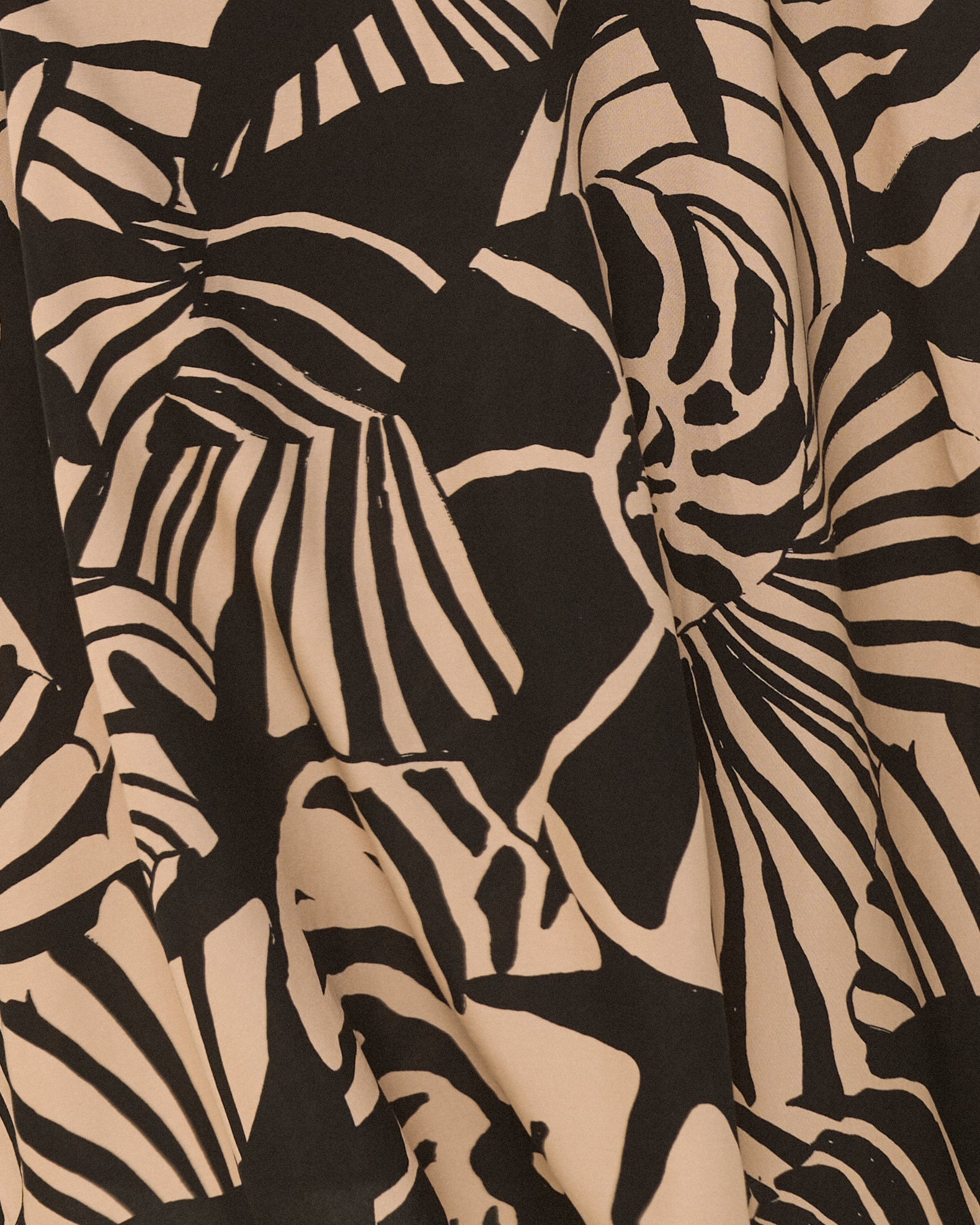 Maris Black Sand Abstract Shell Midi Dress