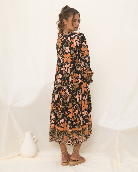 秋季黑橙花卉波西米亚中长连衣裙