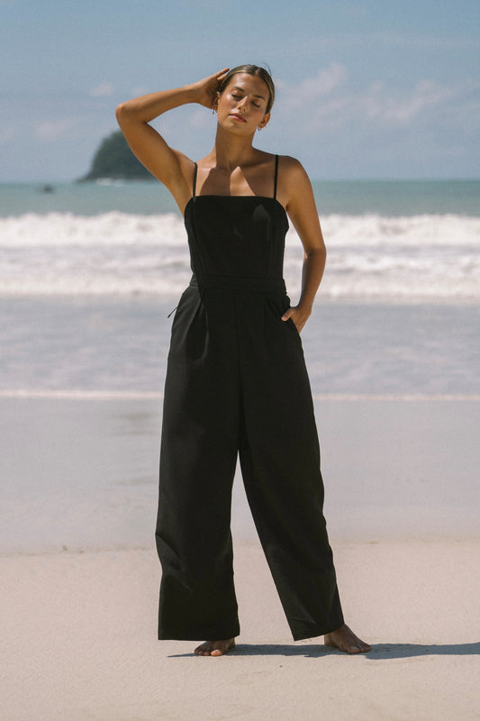 Jumpsuit Dasi Belakang Hitam Estelle