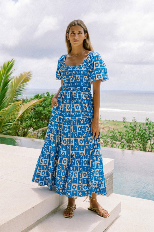 Oliana 蓝色热带瓷砖泡泡袖中长连衣裙