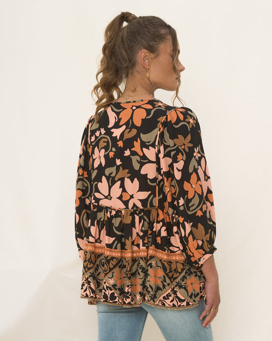 秋季黑橙花卉波西米亚风衬衫