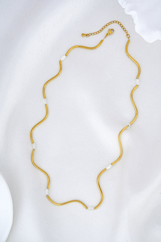 Renna Wave Gold Necklace
