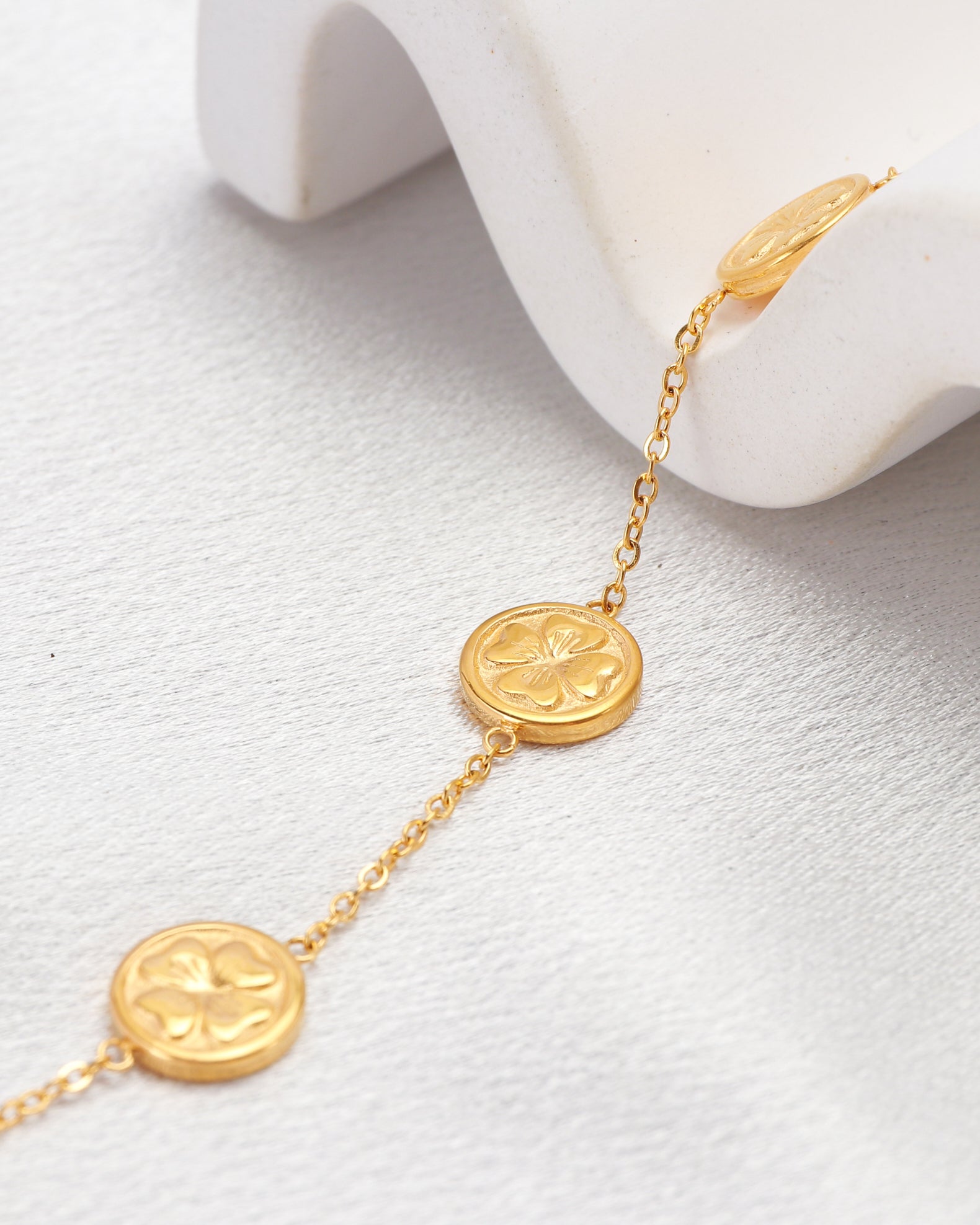 Thalia Gold Clover Chain Bracelet