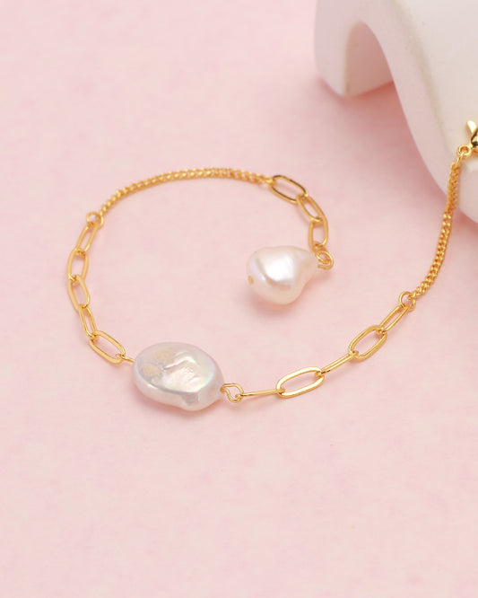 Perrie Pearl Gold Chain Bracelet