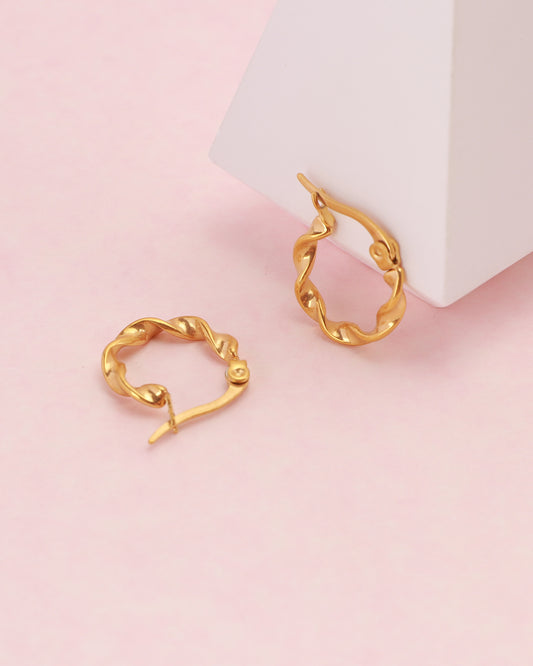 Anting Hoop Putar Kecil Emas Josephine