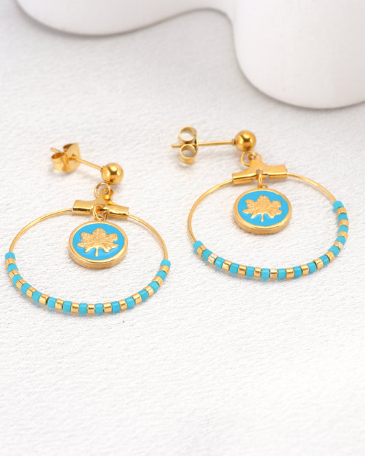 Azura 蓝色金箔和珠子耳环