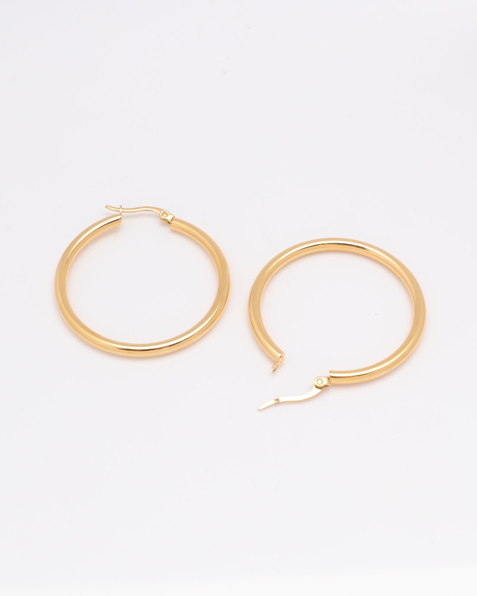 files/HC-EAR-GOLD-0087_9103772__3.jpg
