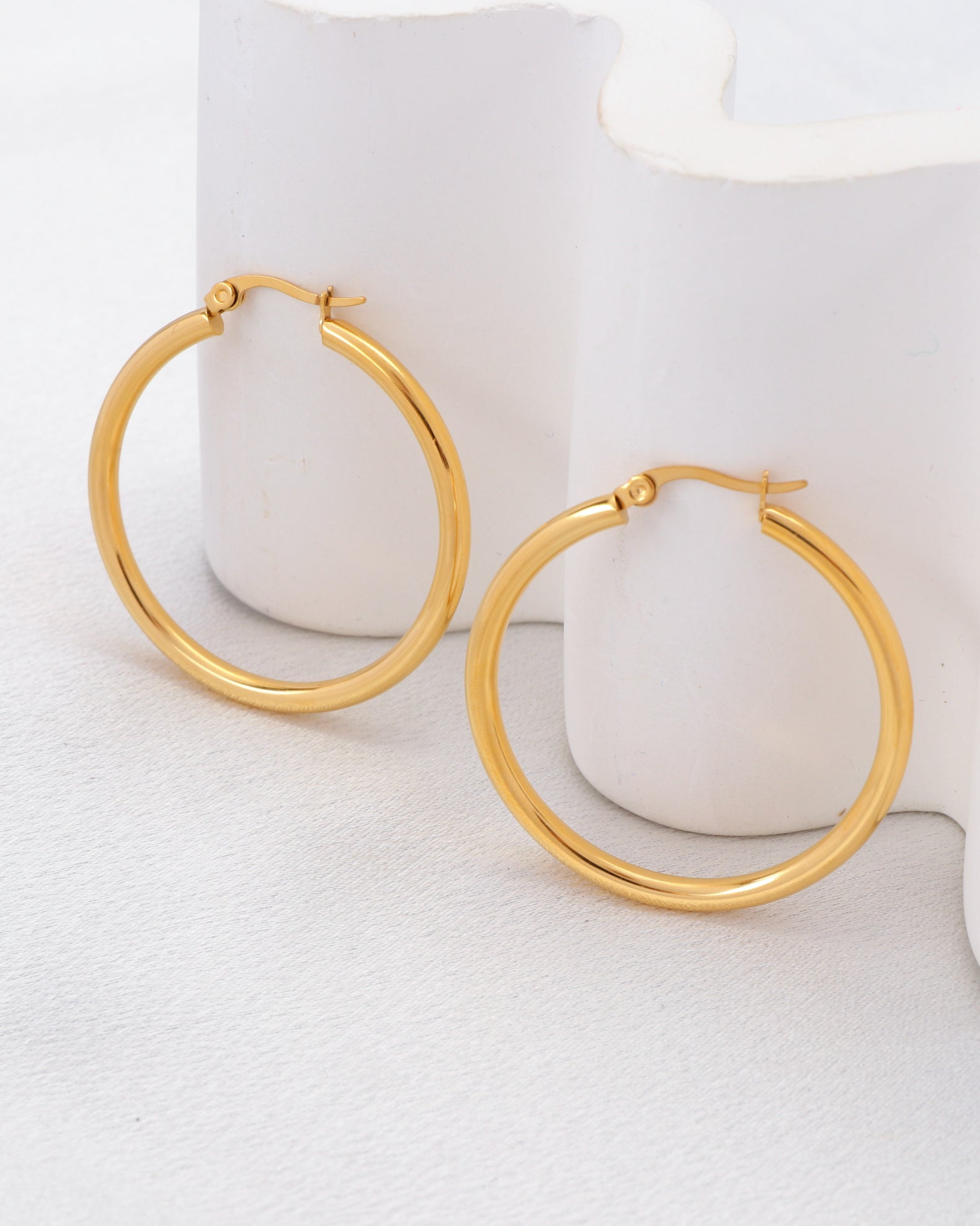 files/HC-EAR-GOLD-0087_9103772__5.jpg