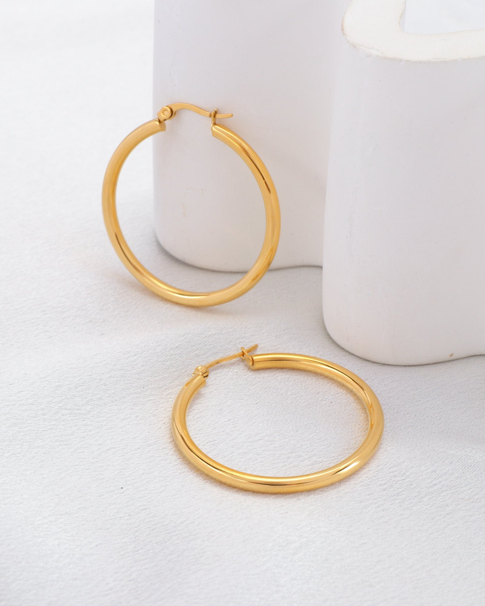 files/HC-EAR-GOLD-0087_9103772__6.jpg