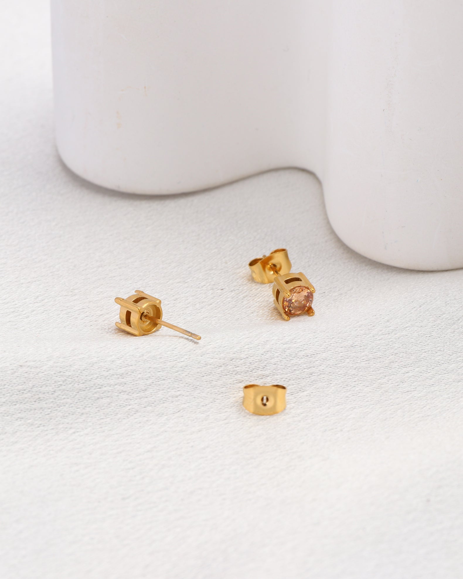 Champagne 5mm Zirconia Gold Stud Earrings