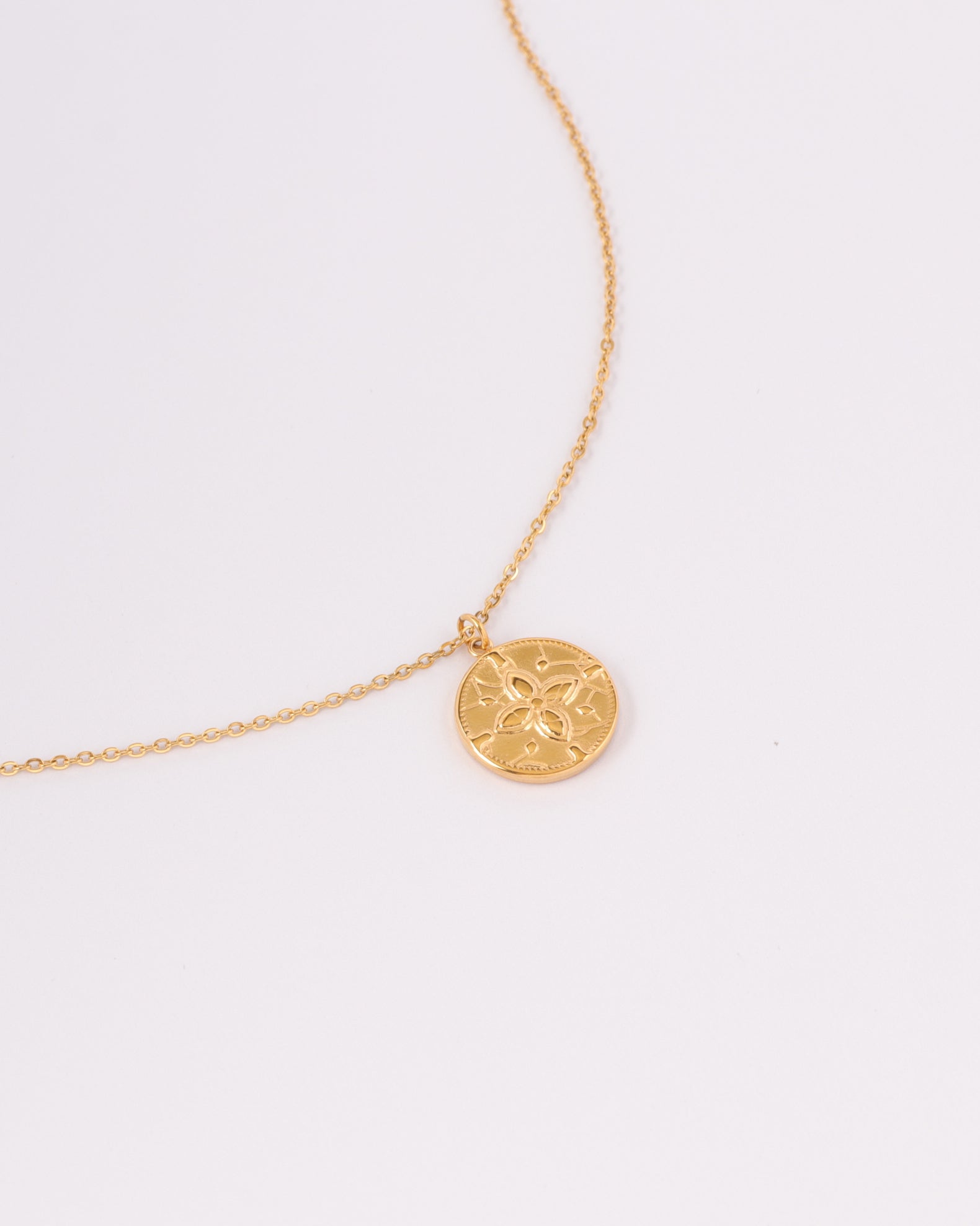 Thalia Gold Clover Pendant Necklace
