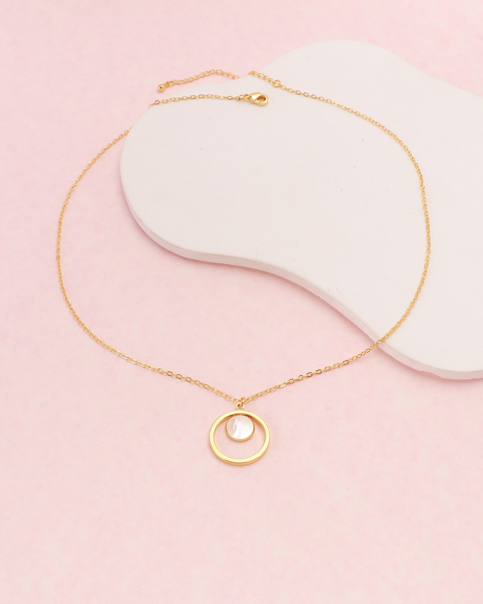 Perla Gold Circle Shell Pendant Necklace