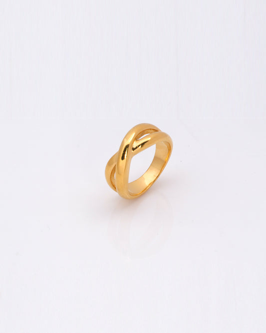 Intertwine Gold Ring