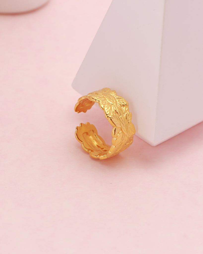 LAURENCE RING DARK BROWN GOLD