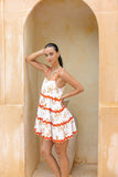 W2011791-7 Solara 白色橙色热带 Ric Rac 分层迷你连衣裙