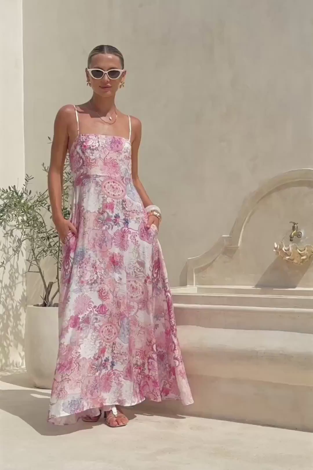Gezelle Pink Floral Flared Maxi Dress