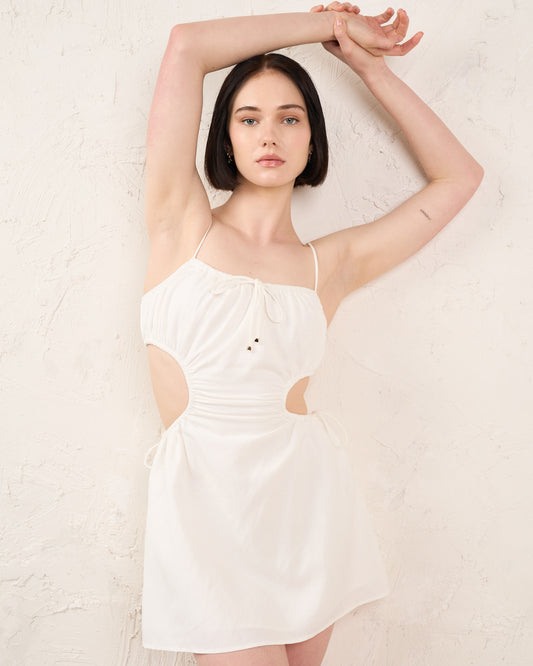 Gaun Mini Potongan Linen Putih Kate